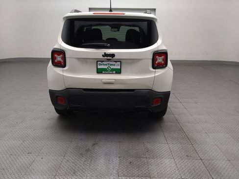 Used 2020 Jeep Renegade Altitude FWD image 7