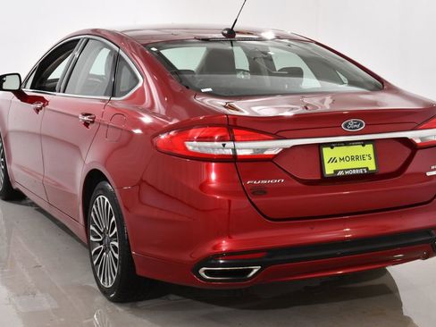 Used 2017 Ford Fusion SE w/ Fusion SE Technology Package image 14