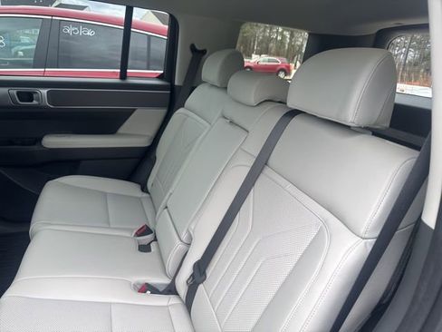 Used 2024 Hyundai Santa Fe SEL image 13