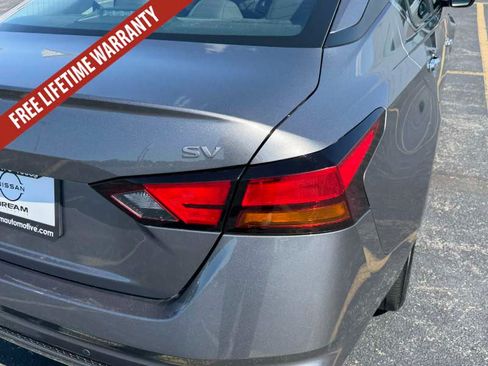 Used 2024 Nissan Altima 2.5 SV FWD image 13