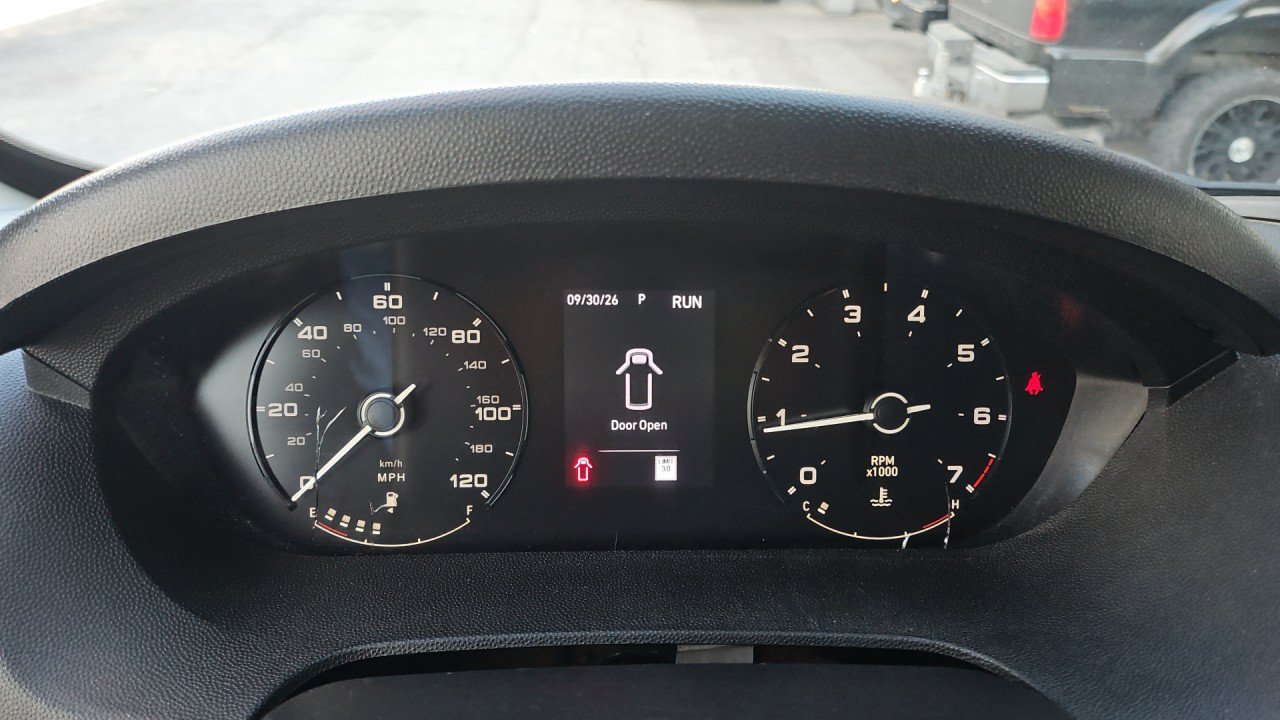 Used 2025 RAM ProMaster 2500 w/ Convenience Group FWD image 18