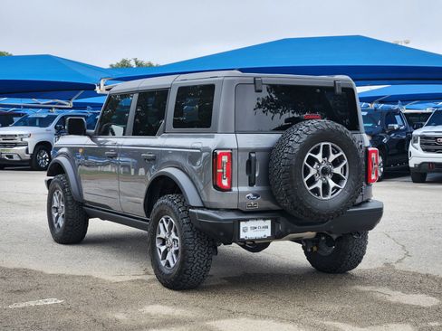 Used 2023 Ford Bronco Badlands AWD/4WD image 4