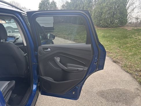 Used 2017 Ford Escape SE w/ Equipment Group 201A image 21