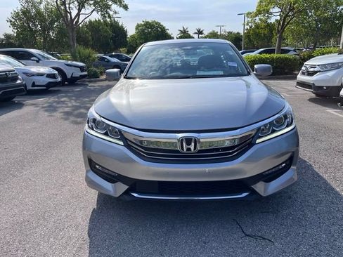 Used 2017 Honda Accord EX-L image 2