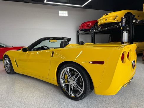 Used 2006 Chevrolet Corvette Convertible w/ Preferred Equipment Group RWD image 9