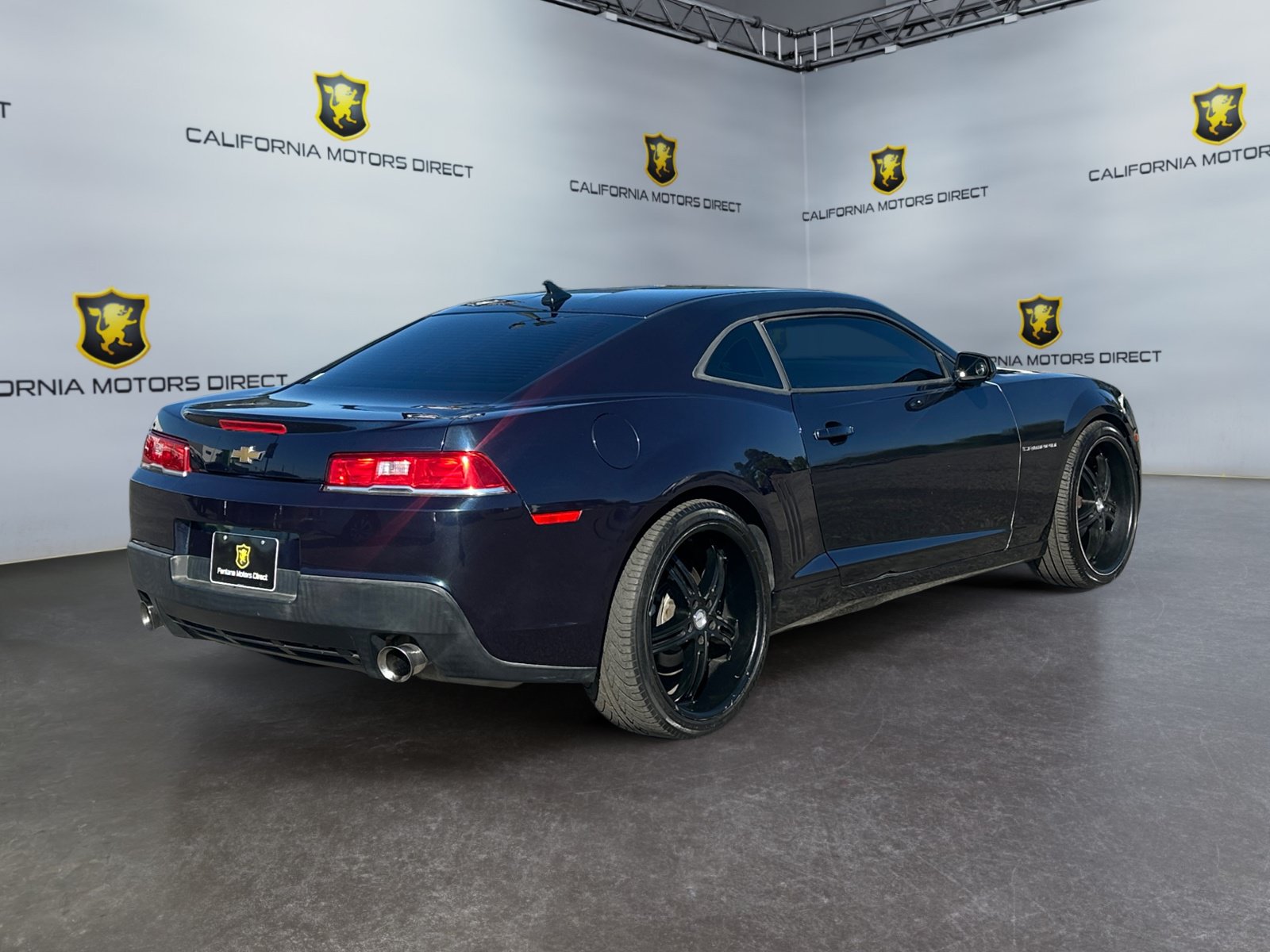 Used 2015 Chevrolet Camaro LT RWD image 5