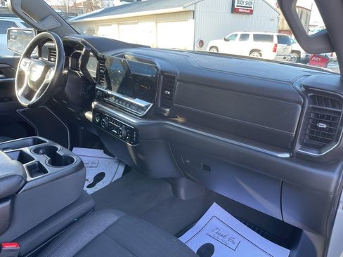 Used 2024 Chevrolet Silverado 1500 LT image 19