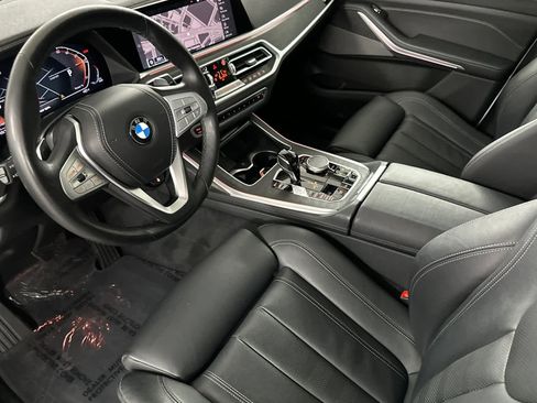 Used 2022 BMW X7 xDrive40i w/ Premium Package image 11