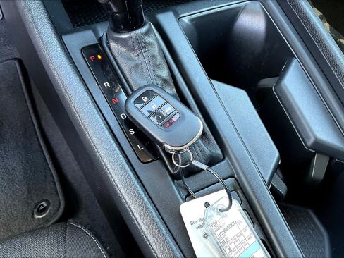 Used 2025 Honda Accord SE image 15