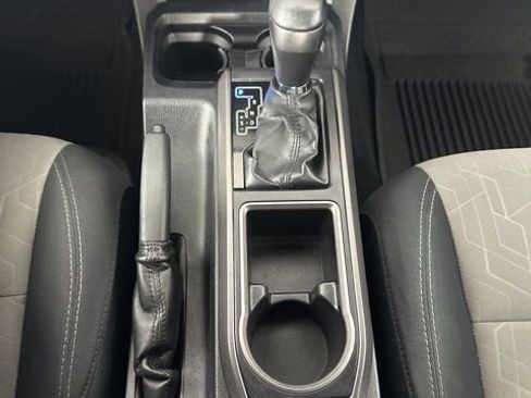 Used 2020 Toyota Tacoma TRD Sport AWD/4WD image 18