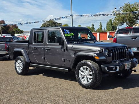 Used 2023 Jeep Gladiator Sport AWD/4WD image 26