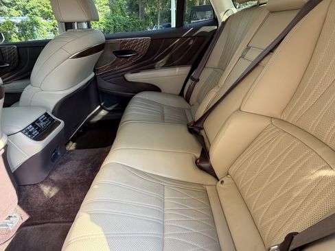 Used 2019 Lexus LS 500 w/ Interior Upgrade Package RWD image 32