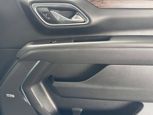 Used 2023 Chevrolet Tahoe Premier AWD/4WD image 28