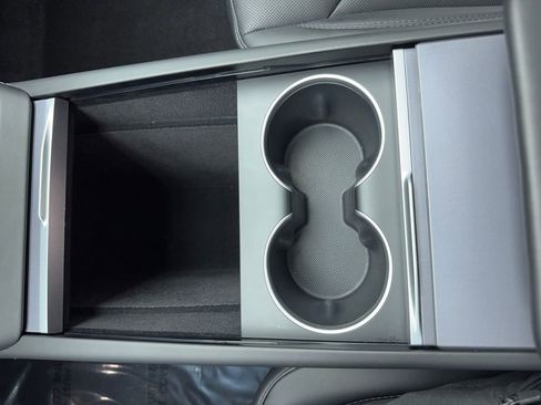 Used 2026 Tesla Model Y AWD image 43