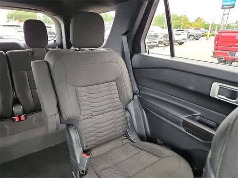 Used 2020 Ford Explorer XLT image 15