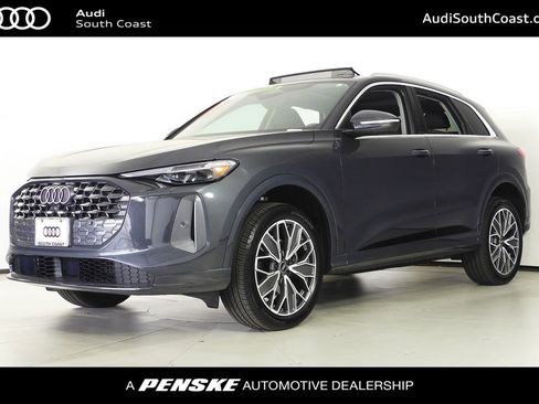 Used 2025 Audi Q5 Premium Plus w/ Premium Plus AWD/4WD image 1