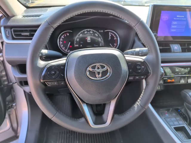 Certified 2025 Toyota RAV4 XLE w/ Convenience Package AWD/4WD image 15