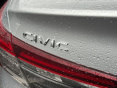 Used 2025 Honda Civic Sport image 6