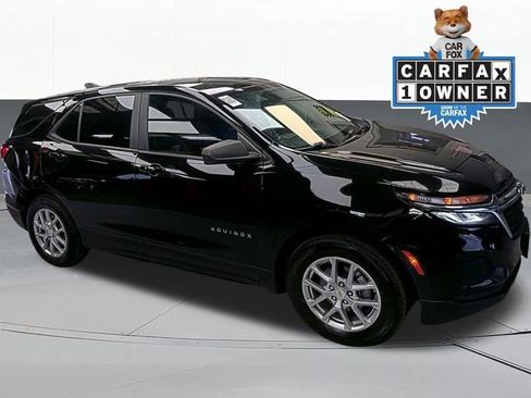Used 2024 Chevrolet Equinox LS AWD/4WD image 1