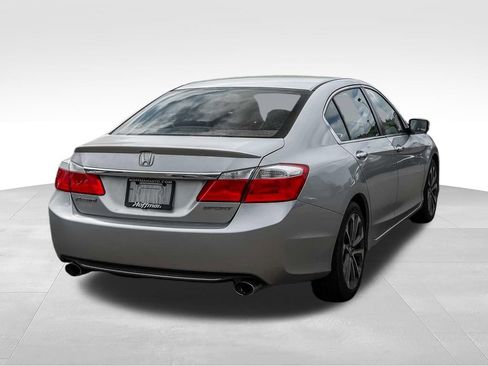 Used 2015 Honda Accord Sport image 4