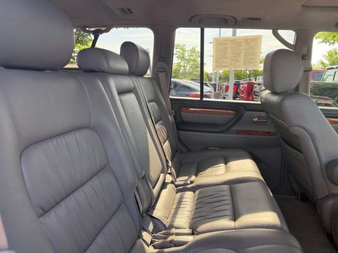 Used 2004 Lexus LX 470 4WD image 37
