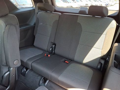 Used 2023 Chevrolet Traverse LT AWD/4WD image 12