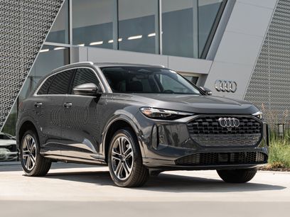 Certified 2025 Audi Q5 Premium w/ Convenience Package