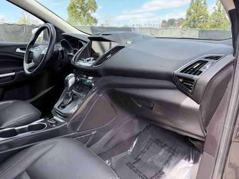 Used 2015 Ford Escape Titanium image 19