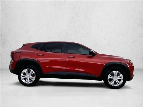 Used 2024 Chevrolet Trax LS FWD image 5