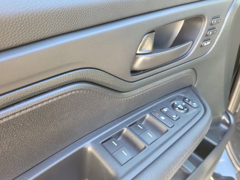 Used 2023 Honda Odyssey EX-L image 24