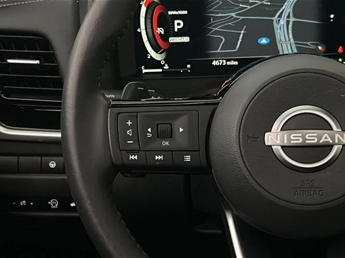 Used 2024 Nissan Rogue SL w/ SL Premium Package FWD image 22