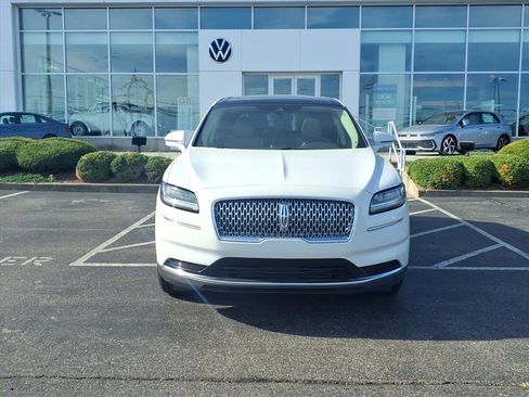 Used 2022 Lincoln Nautilus Reserve image 2
