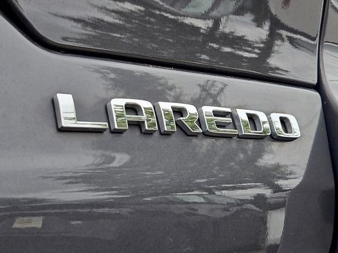 Certified 2023 Jeep Grand Cherokee Laredo X AWD/4WD image 32