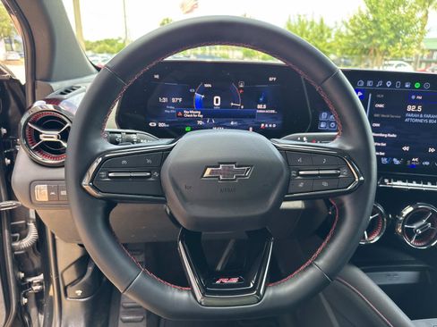 Used 2025 Chevrolet Blazer EV RS AWD/4WD image 25