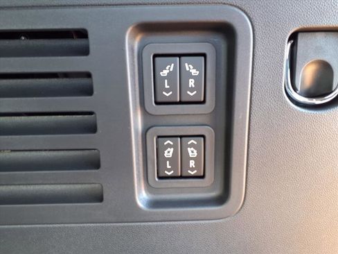 New 2026 Chevrolet Traverse High Country w/ LPO, Floor Liner Package image 24