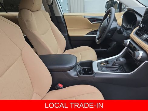 Used 2023 Toyota RAV4 XLE w/ Convenience Package FWD image 10