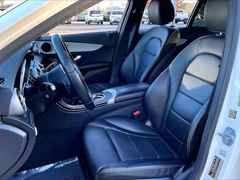Used 2021 Mercedes-Benz C 300 Sedan image 7