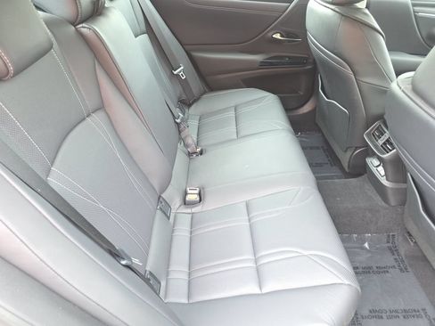 Certified 2024 Lexus ES 300h w/ Technology Package FWD image 29