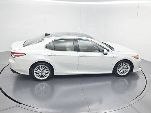Used 2018 Toyota Camry XLE FWD image 51