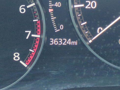 Used 2021 MAZDA MAZDA3 s image 22