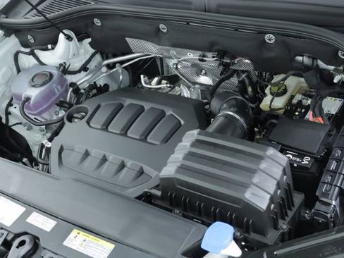 New 2026 Volkswagen Atlas SE FWD image 9