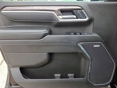 Certified 2025 Chevrolet Silverado 2500 LTZ w/ LTZ Convenience Package image 13