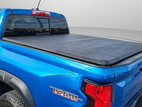 Used 2024 Chevrolet Colorado Trail Boss w/ Technology Package AWD/4WD image 29