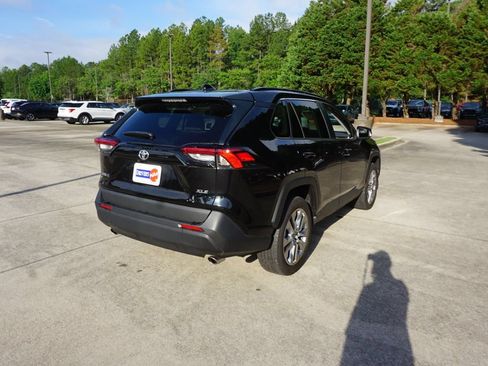 Used 2023 Toyota RAV4 XLE Premium FWD image 22