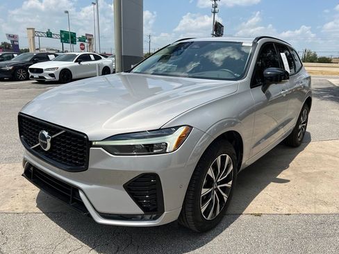Certified 2024 Volvo XC60 B5 Core AWD/4WD image 3