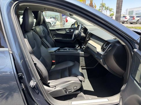 Used 2020 Volvo XC60 T6 Inscription w/ Protection Package Premier AWD/4WD image 27