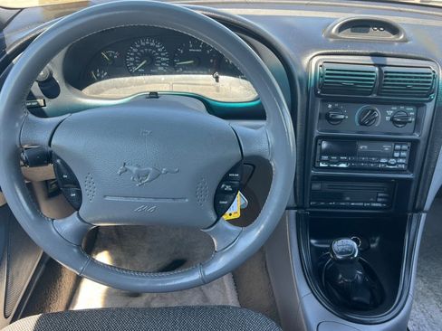 Used 1995 Ford Mustang GT RWD image 14