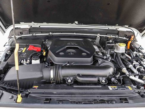 Used 2024 Jeep Wrangler Sport S image 28