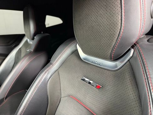 Used 2019 Chevrolet Camaro ZL1 RWD image 12