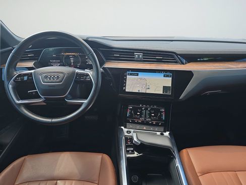 Used 2022 Audi e-tron Premium AWD/4WD image 9